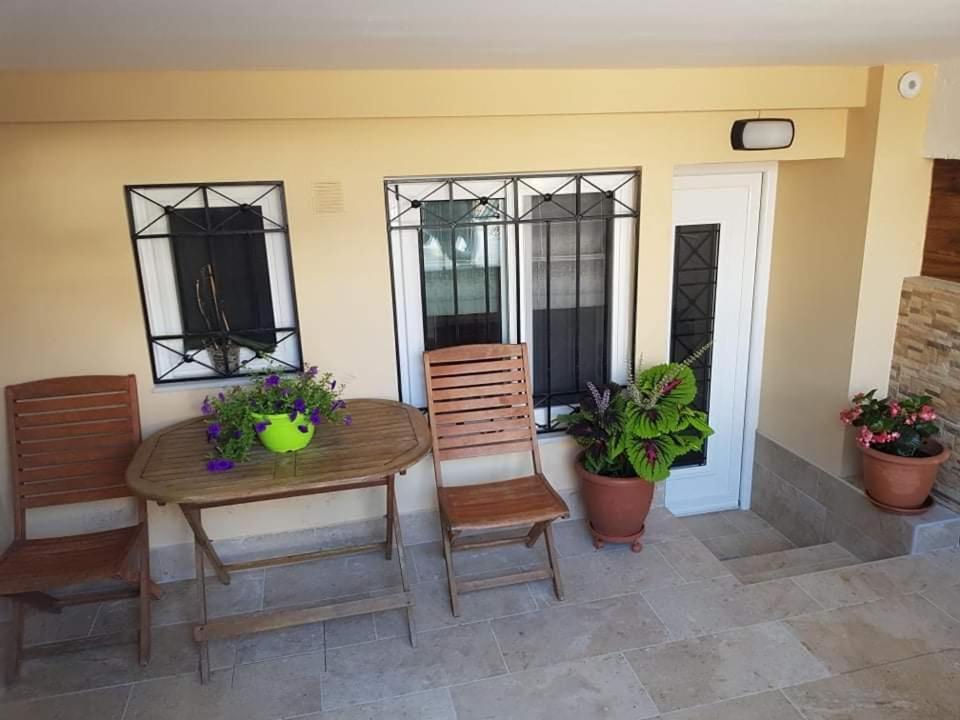 Lefkaditika Luxury Apartment Prévéza Extérieur photo